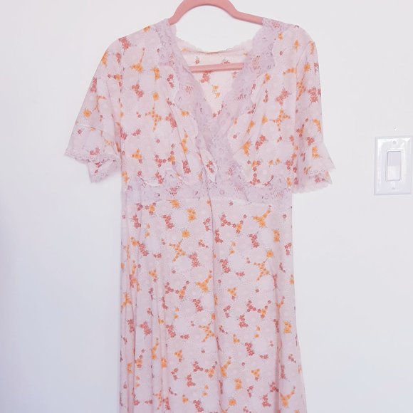 *SOLD *Cottagecore Lace Floral Maxi Dress - Picture 1 of 3
